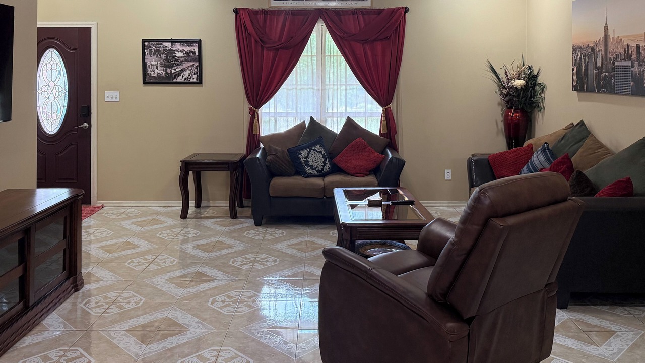 Photo of Livingroom in Russellville