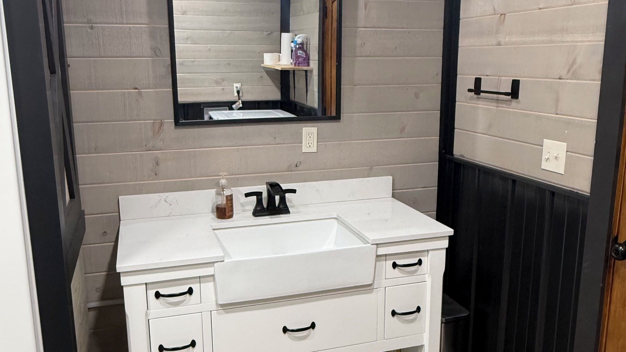 Photo of Bathroom in Clinton