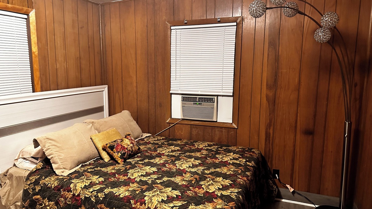 Photo of Bedroom in South Kansas City