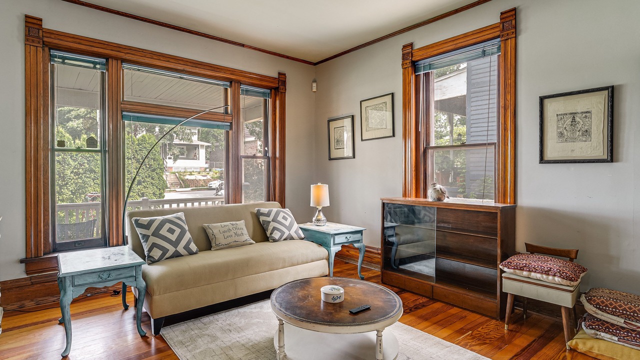 Photo of Livingroom in Downtown Omaha