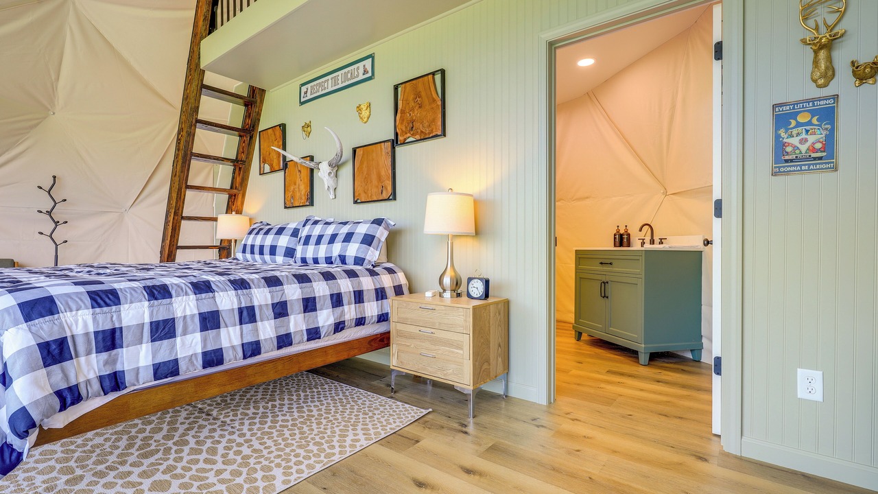 Photo of Bedroom in Butler