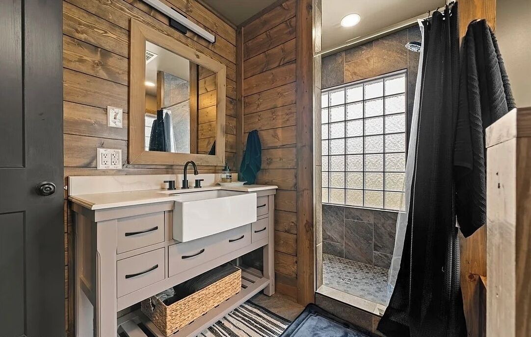 Photo of Bathroom in New Blaine
