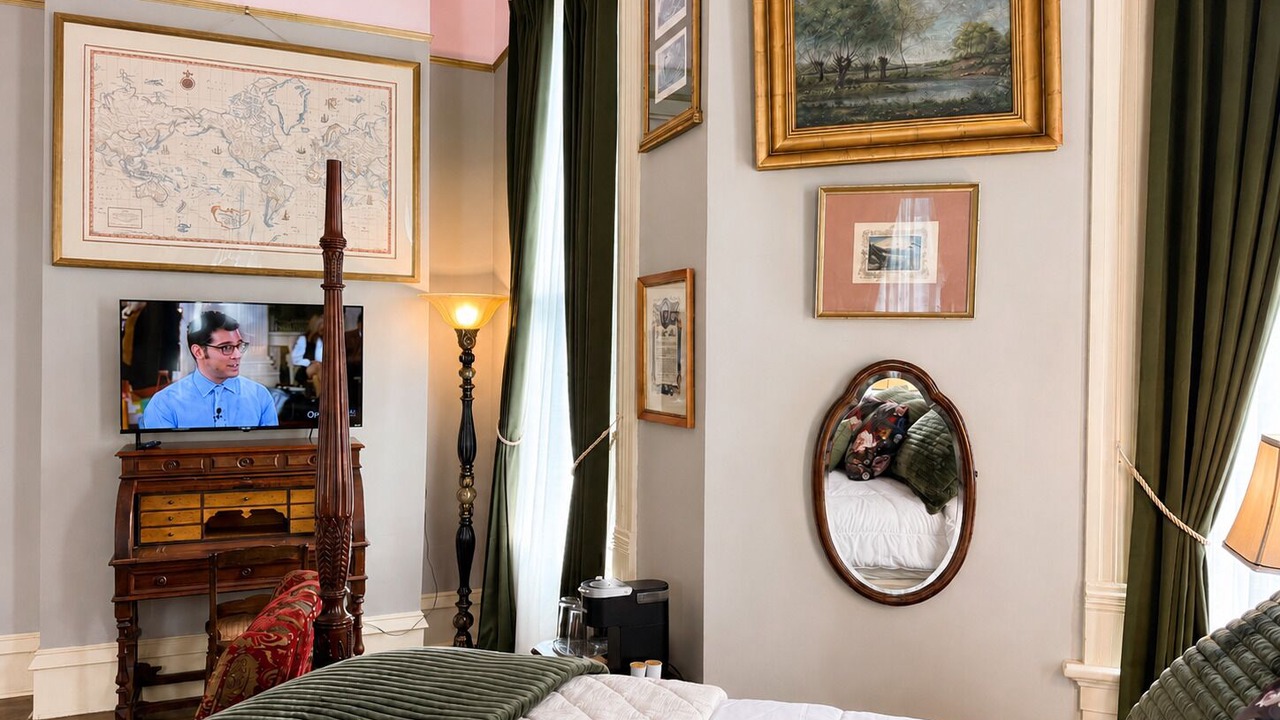 Photo of Bedroom in East of Broadway