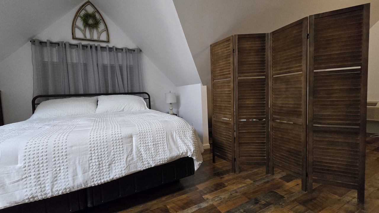 Photo of Bedroom in Owensville
