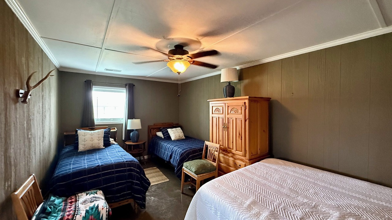 Photo of Bedroom in Hornbeak