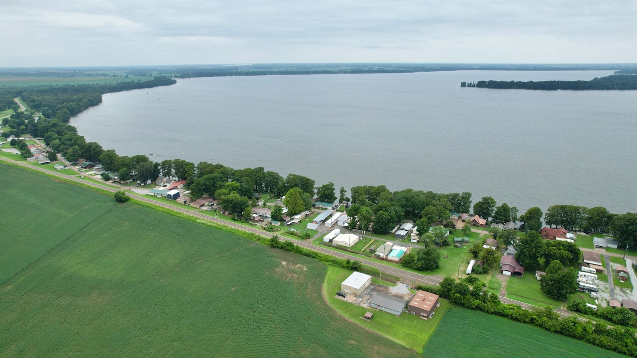 Photo of Outdoor in Hornbeak