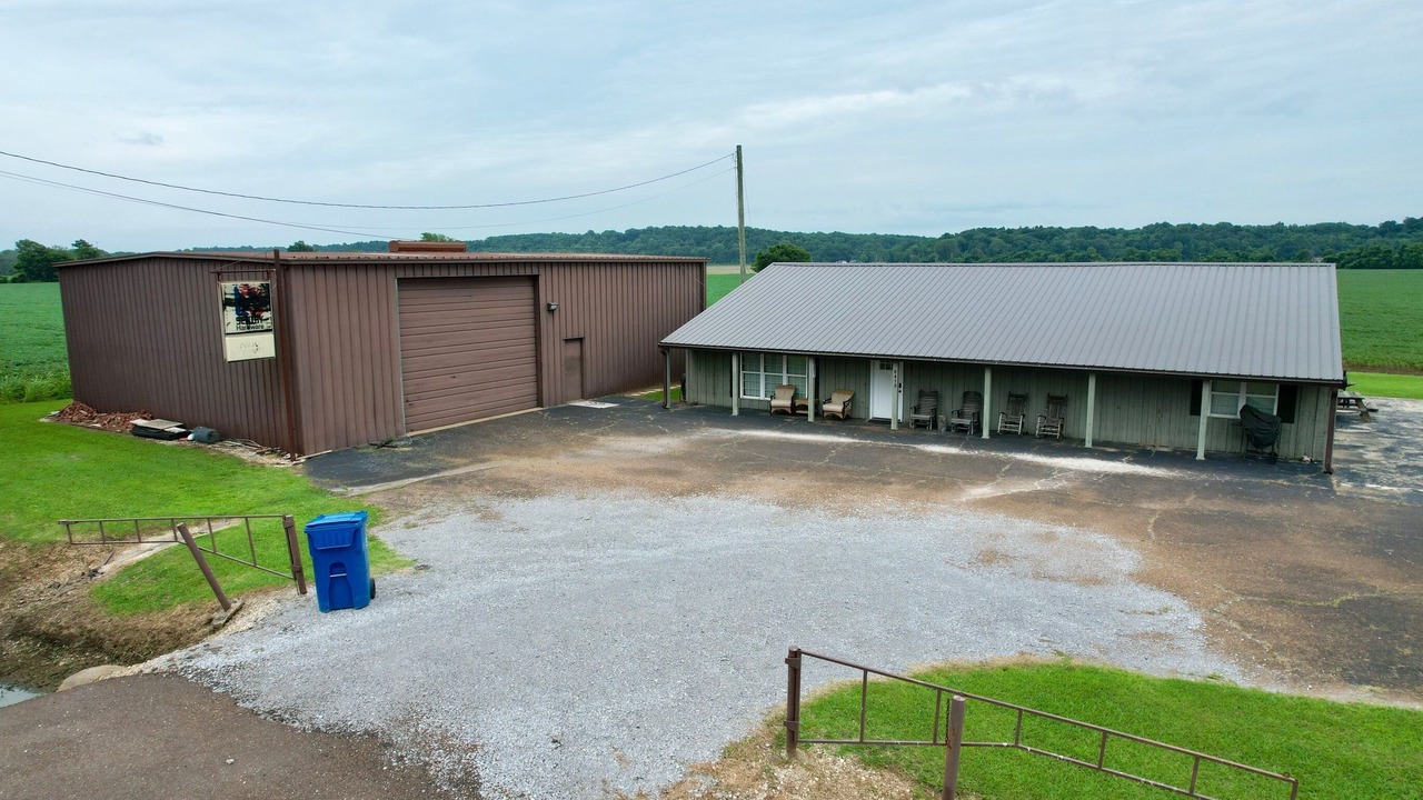 Photo of Outdoor in Hornbeak