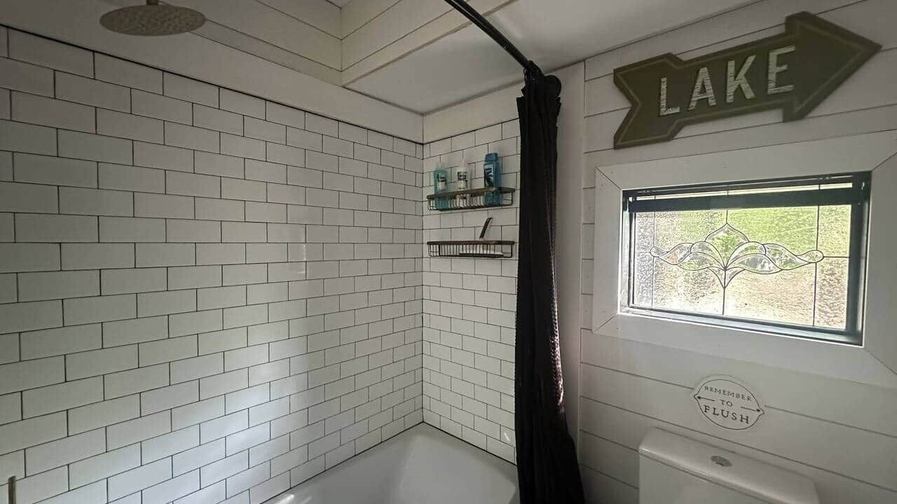 Photo of Bathroom in Counce