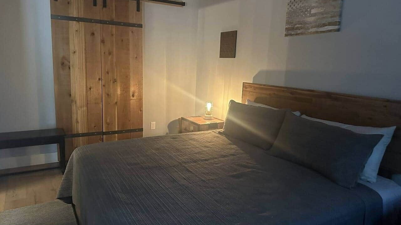 Photo of Bedroom in Counce