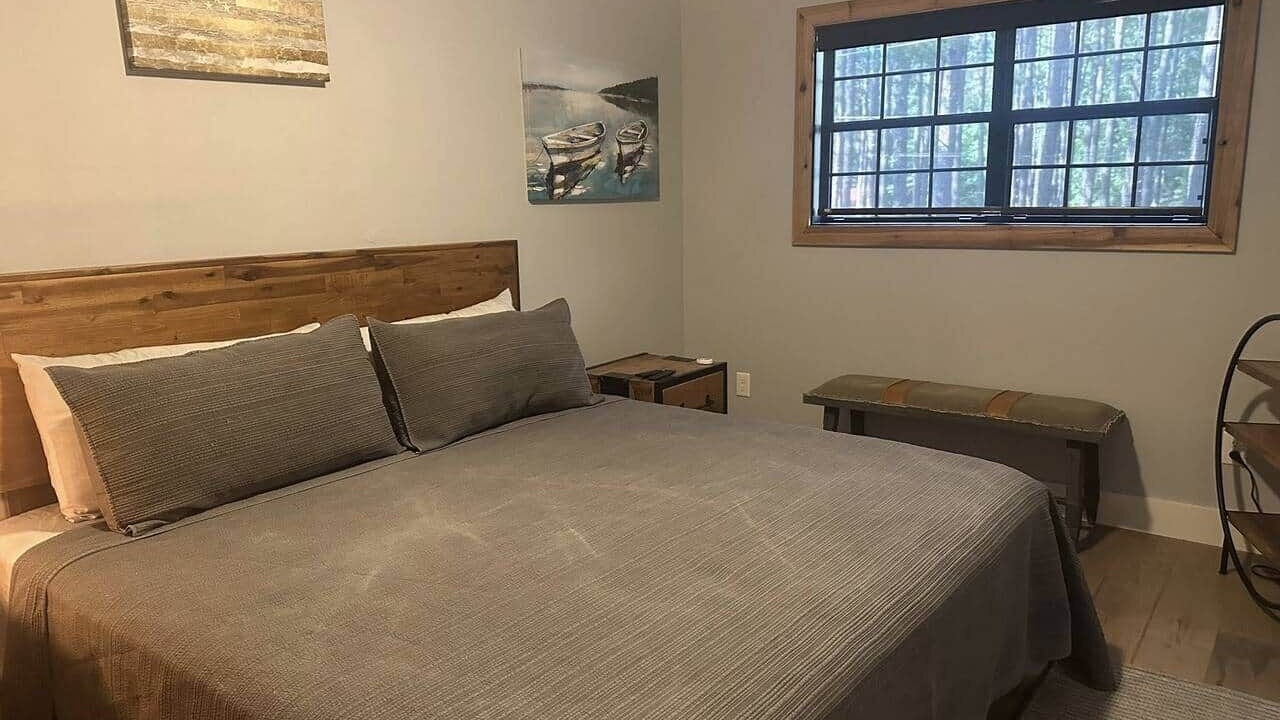 Photo of Bedroom in Counce