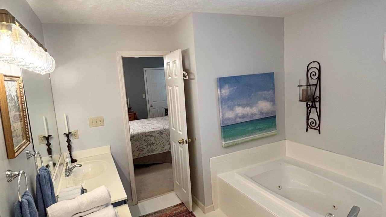 Photo of Bathroom in Counce