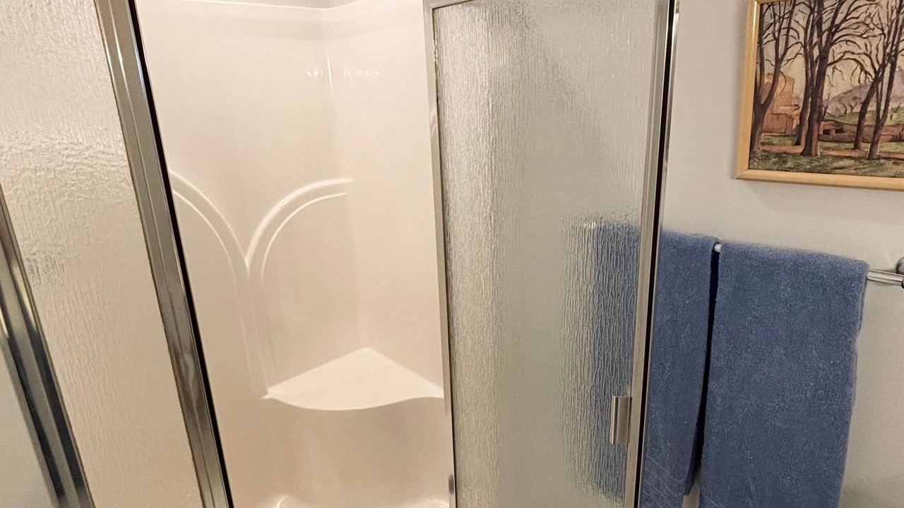 Photo of Bathroom in Counce