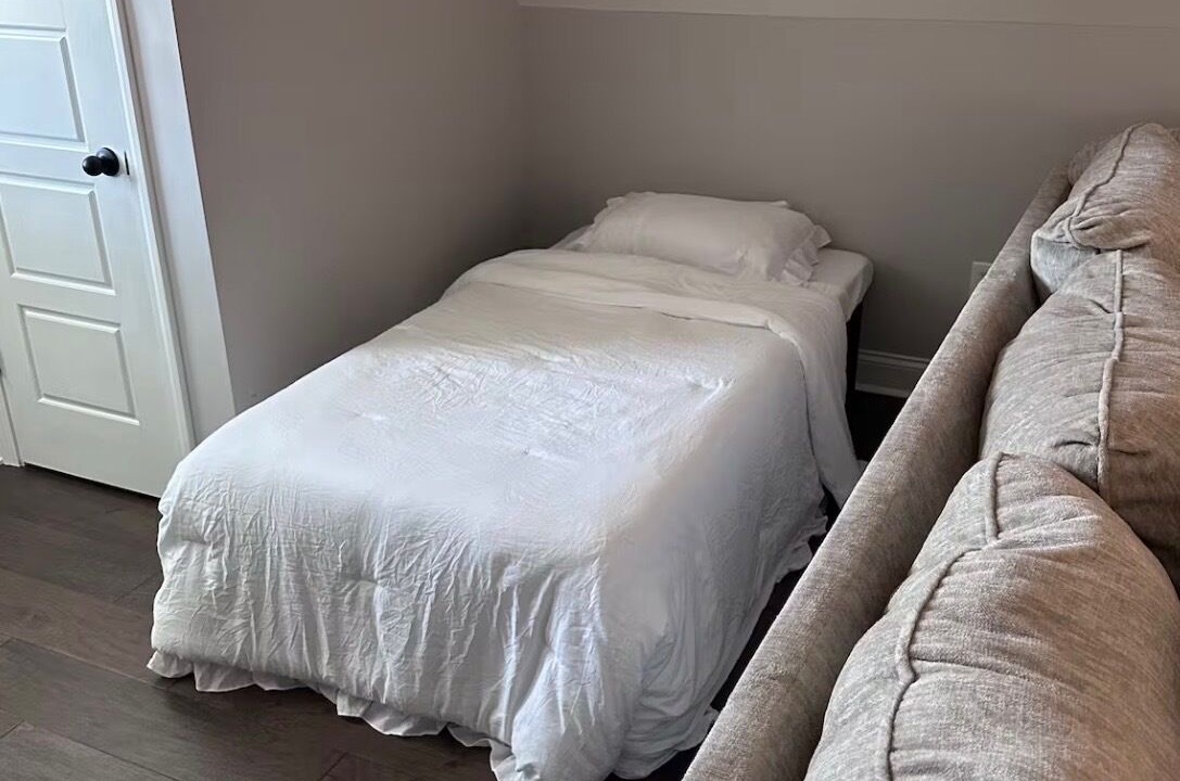 Photo of Bedroom in Twelve Oaks