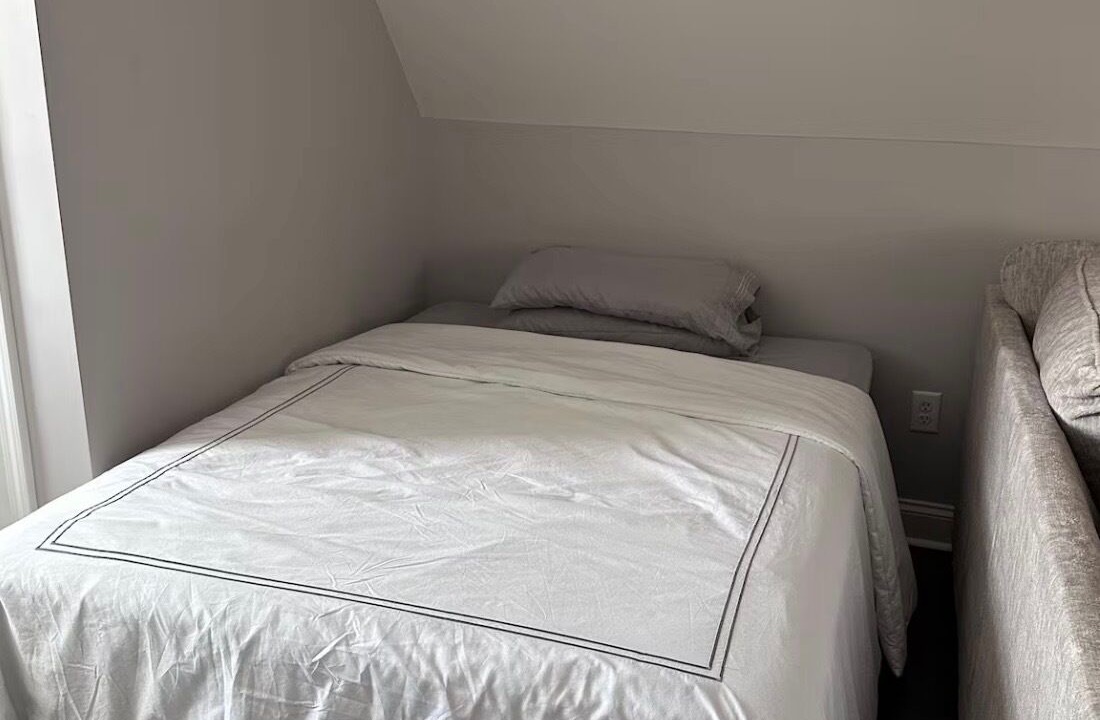 Photo of Bedroom in Twelve Oaks