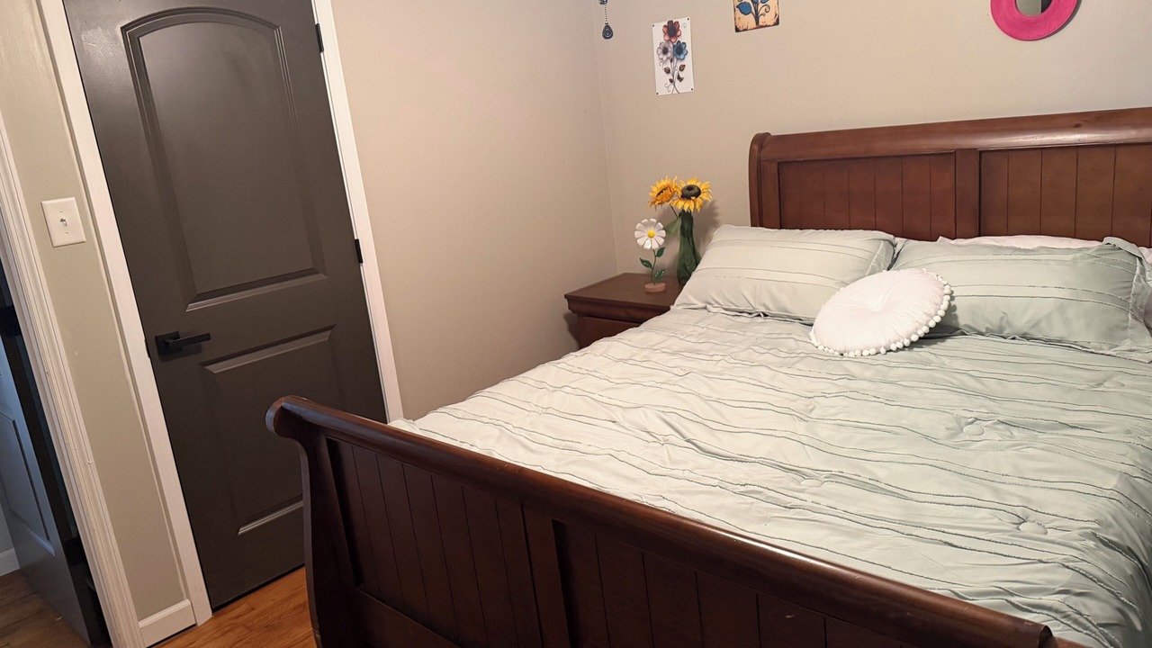 Photo of Bedroom in Muscle Shoals
