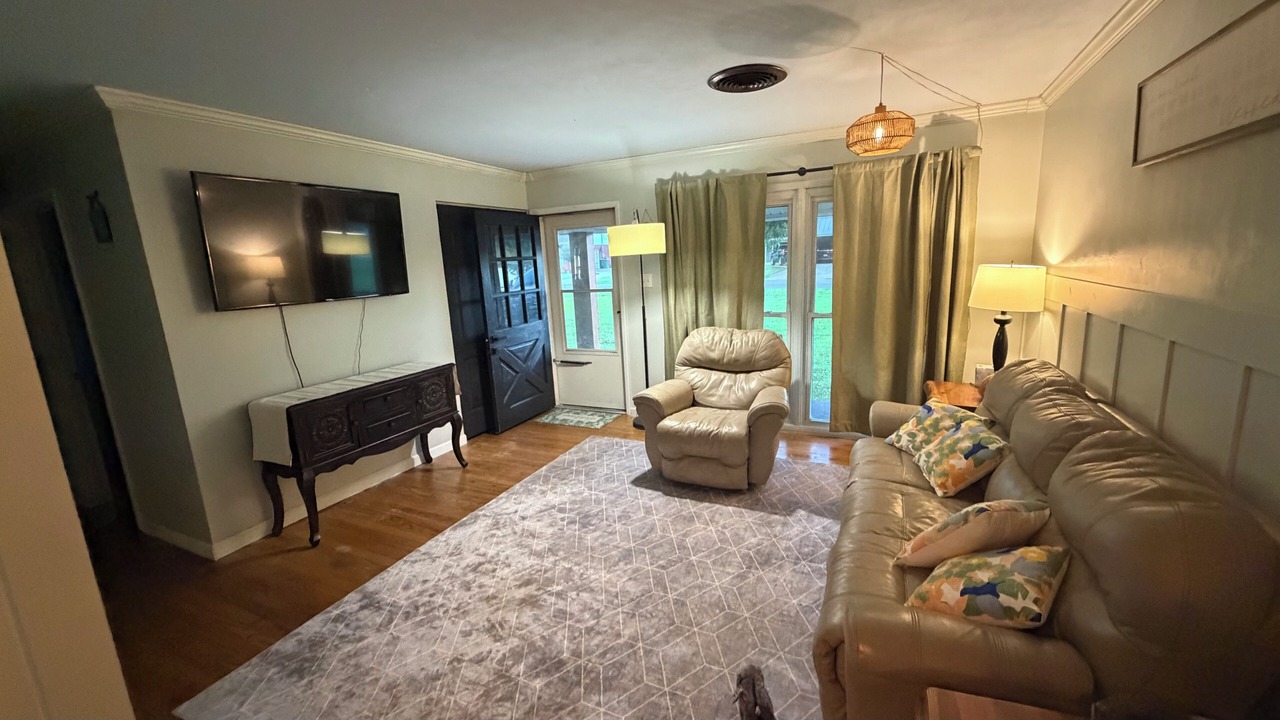 Photo of Livingroom in Muscle Shoals