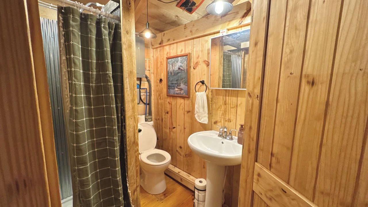 Photo of Bathroom in Murphysboro