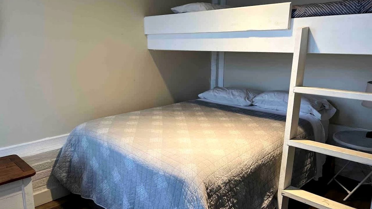 Photo of Bedroom in Columbia