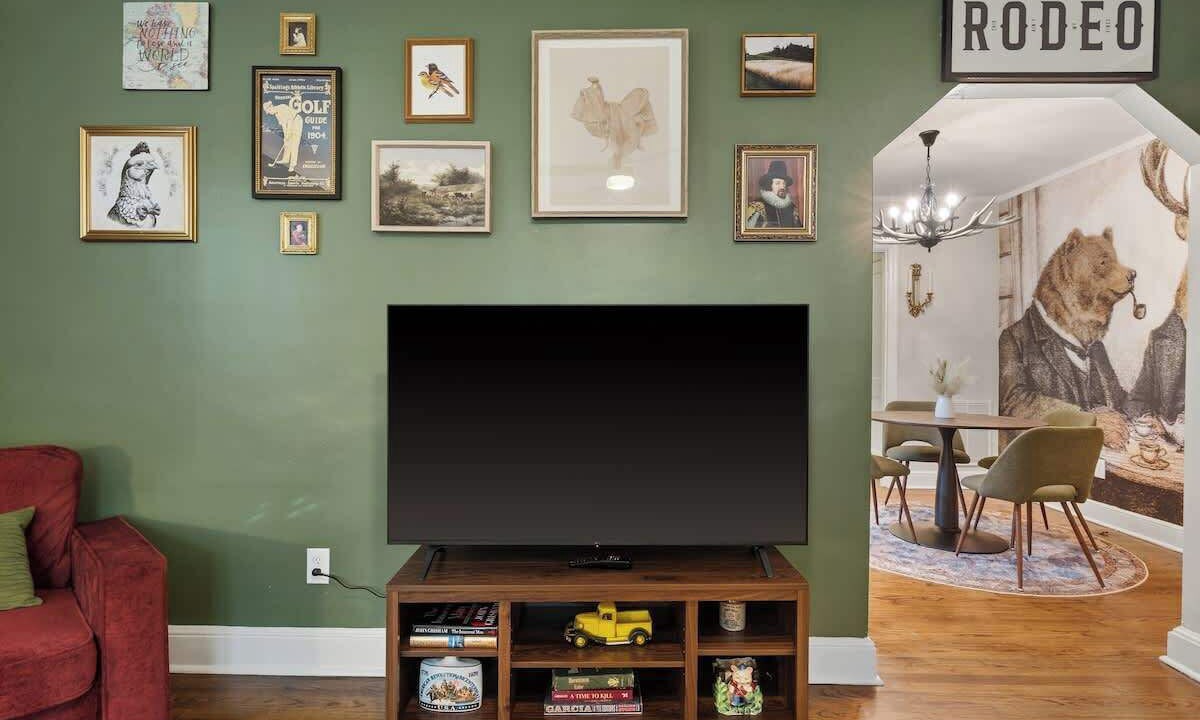 Photo of Livingroom in University District