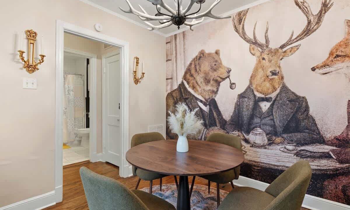Photo of Livingroom in University District