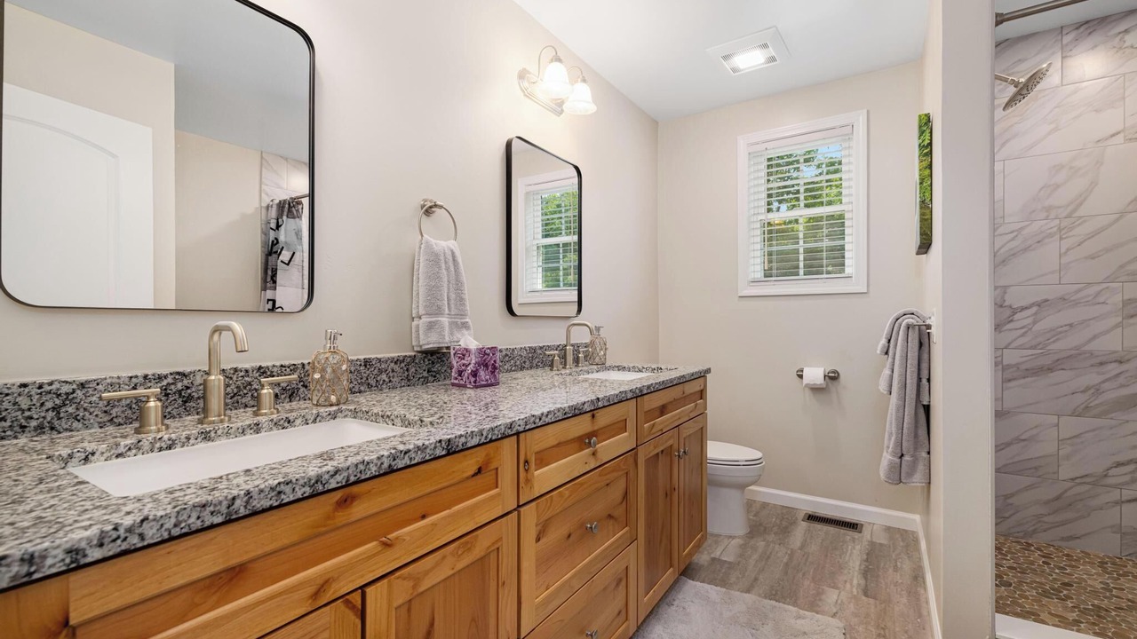 Photo of Bathroom in Piney Flats