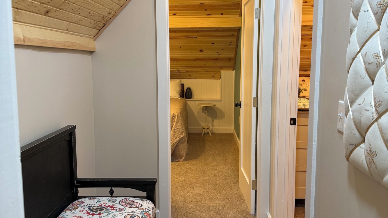 Photo of Bedroom in Leavenworth