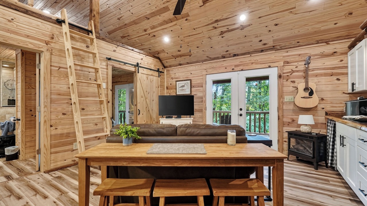 Photo of Livingroom in Smithville