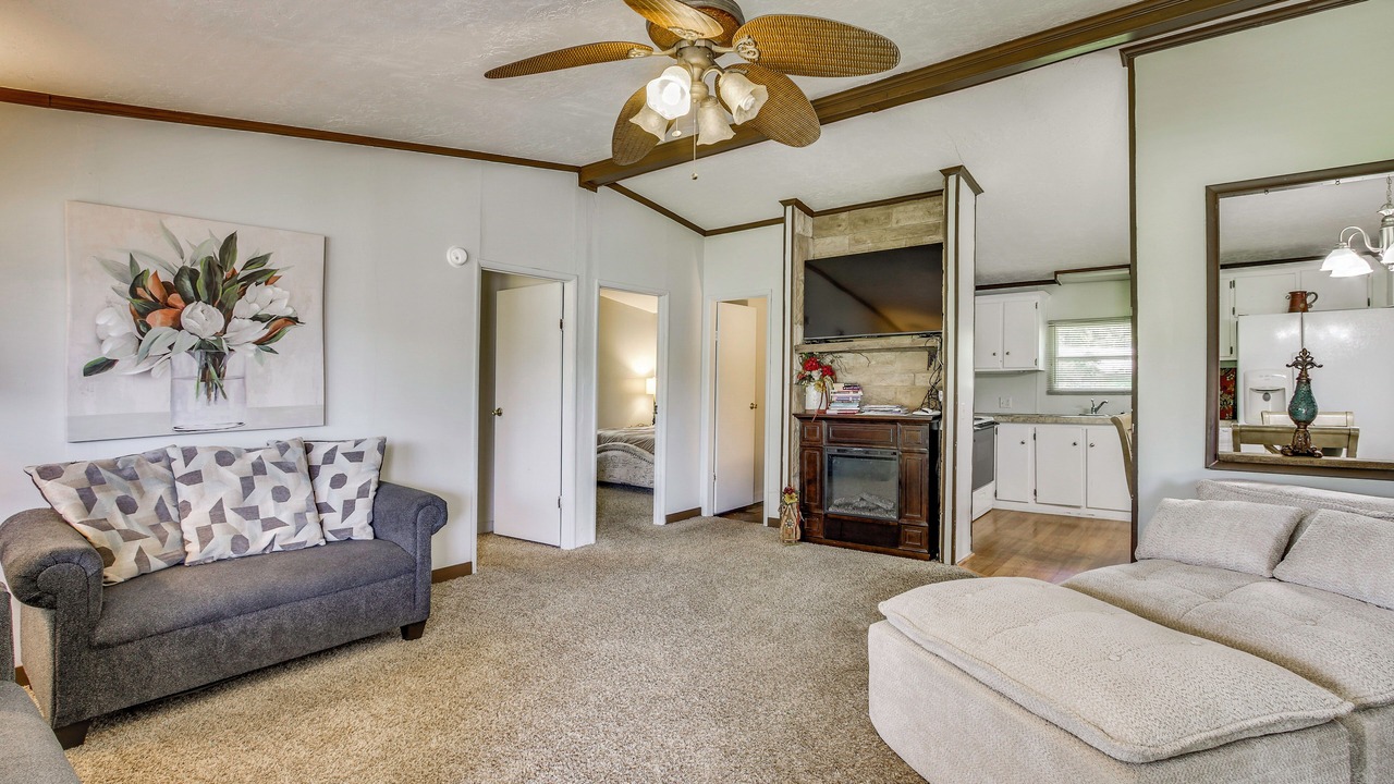 Photo of Livingroom in Burnsville
