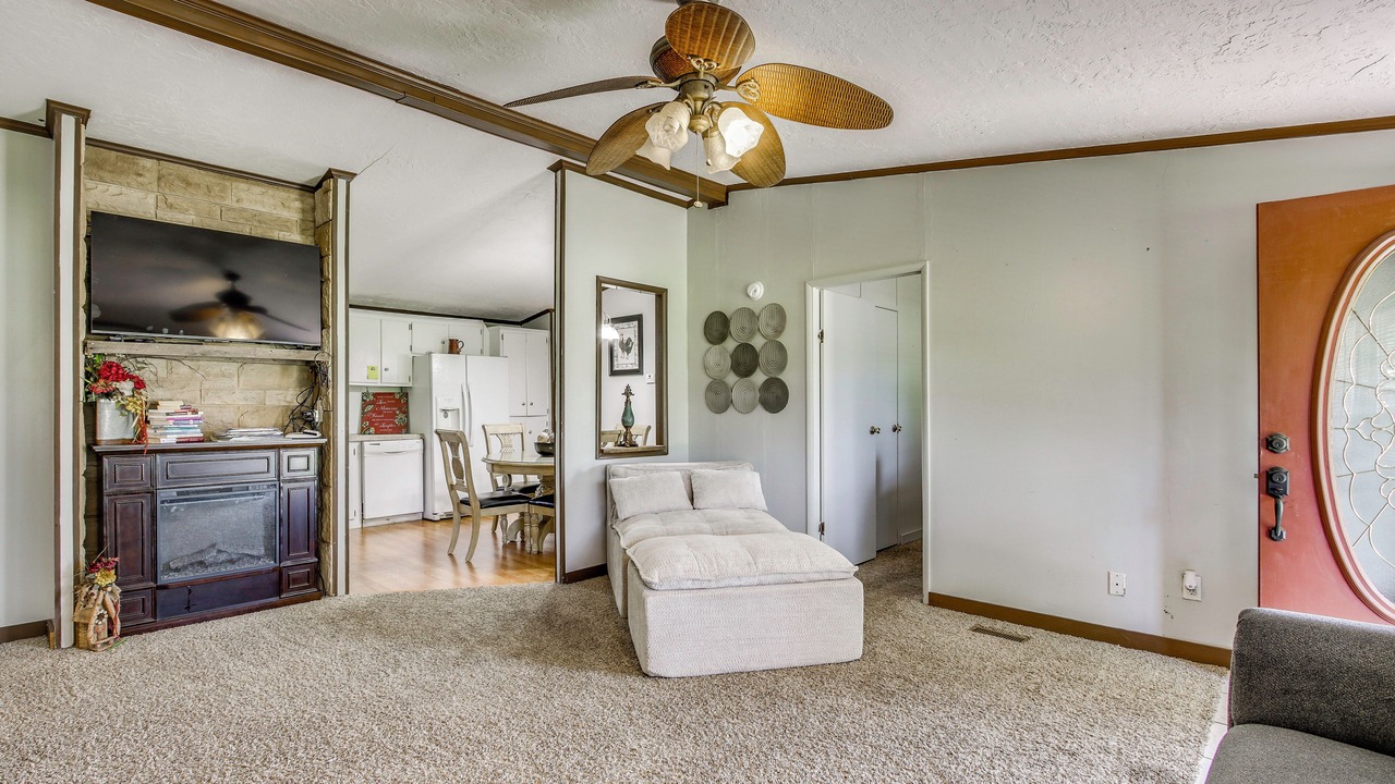 Photo of Livingroom in Burnsville