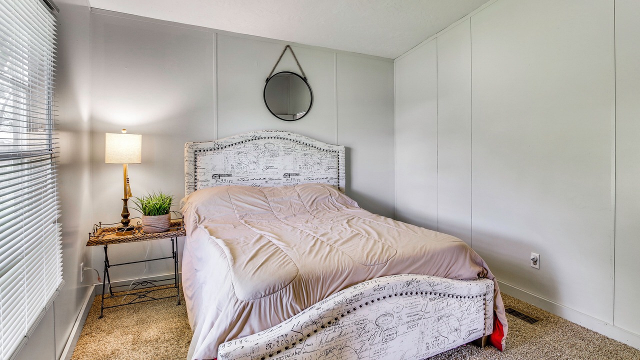 Photo of Bedroom in Burnsville