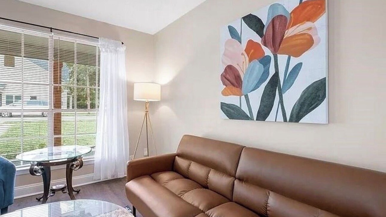 Photo of Livingroom in East Memphis