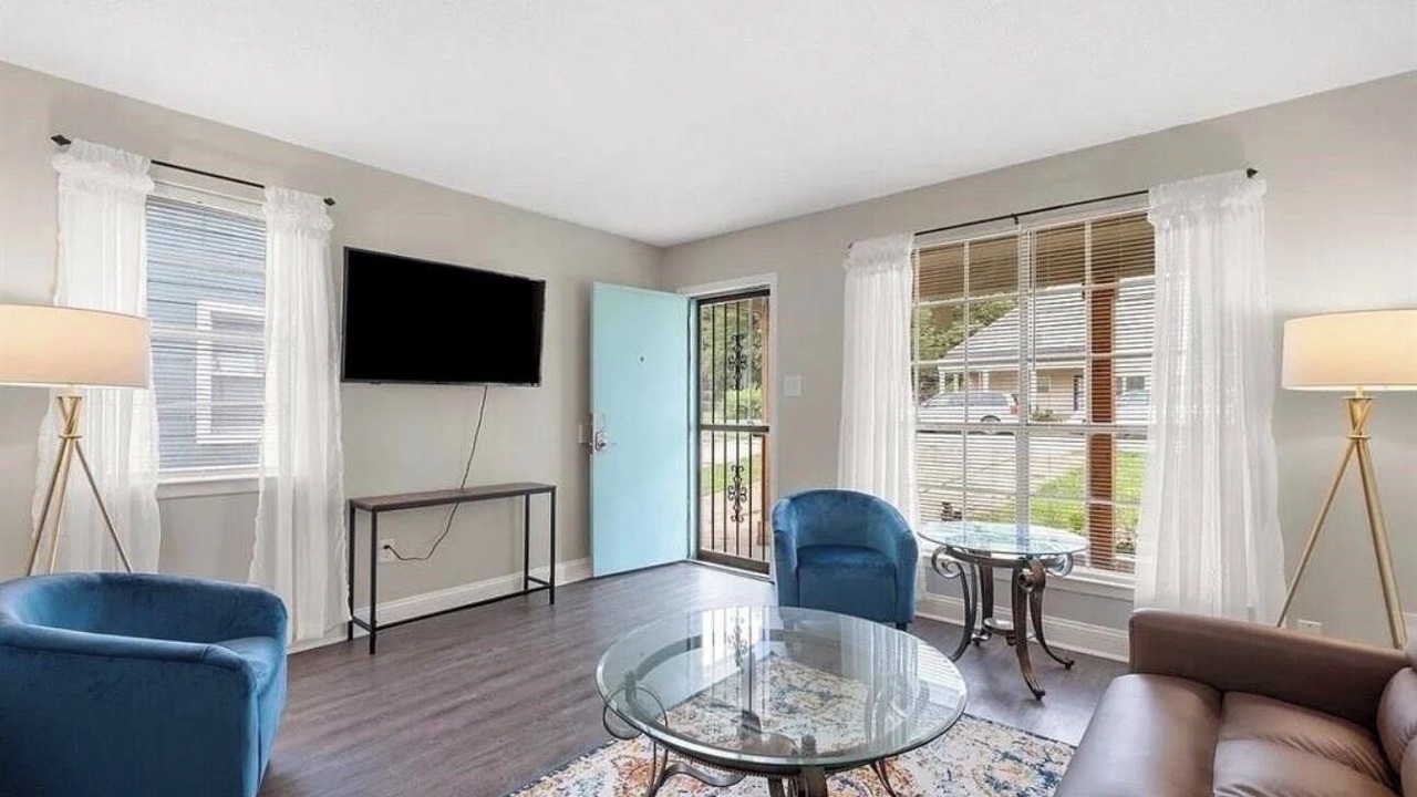 Photo of Livingroom in East Memphis