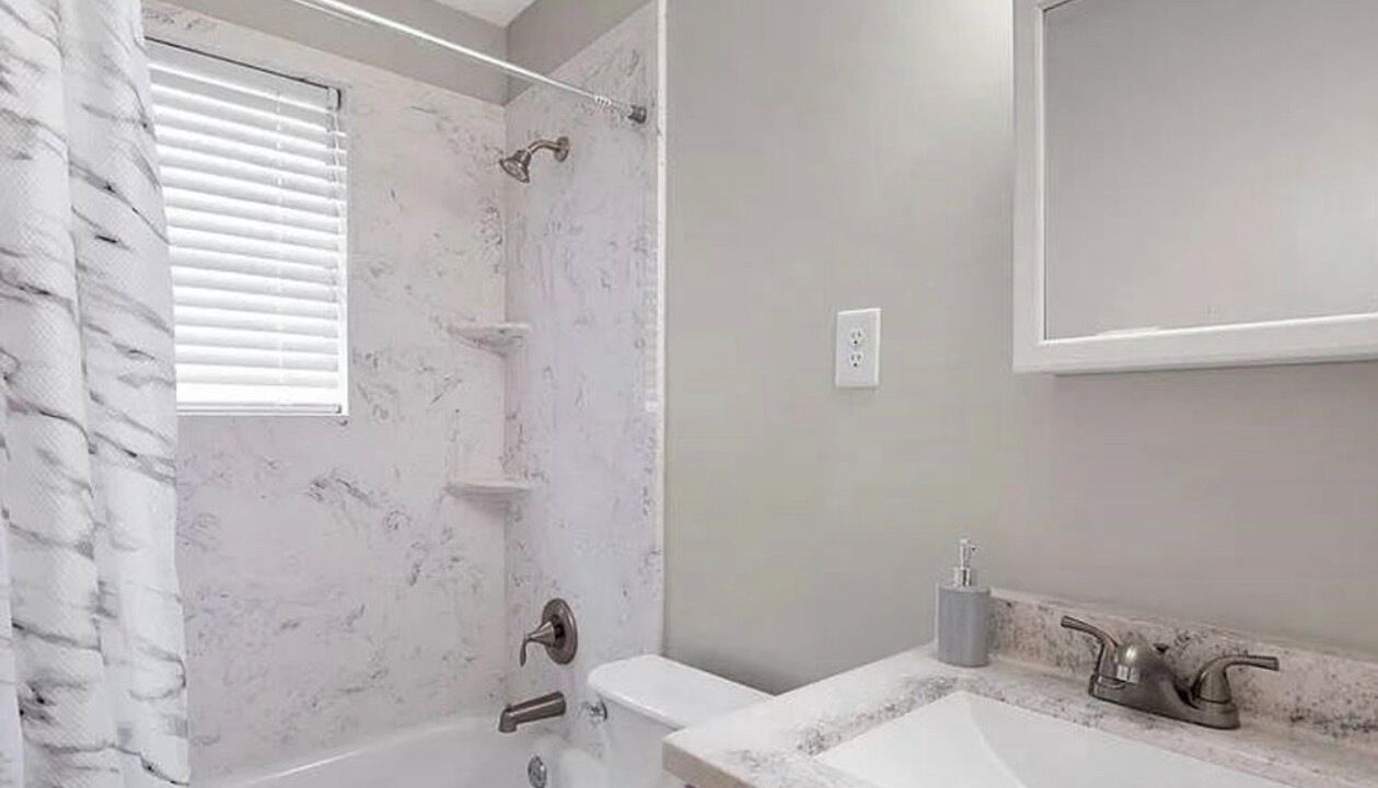 Photo of Bathroom in East Memphis