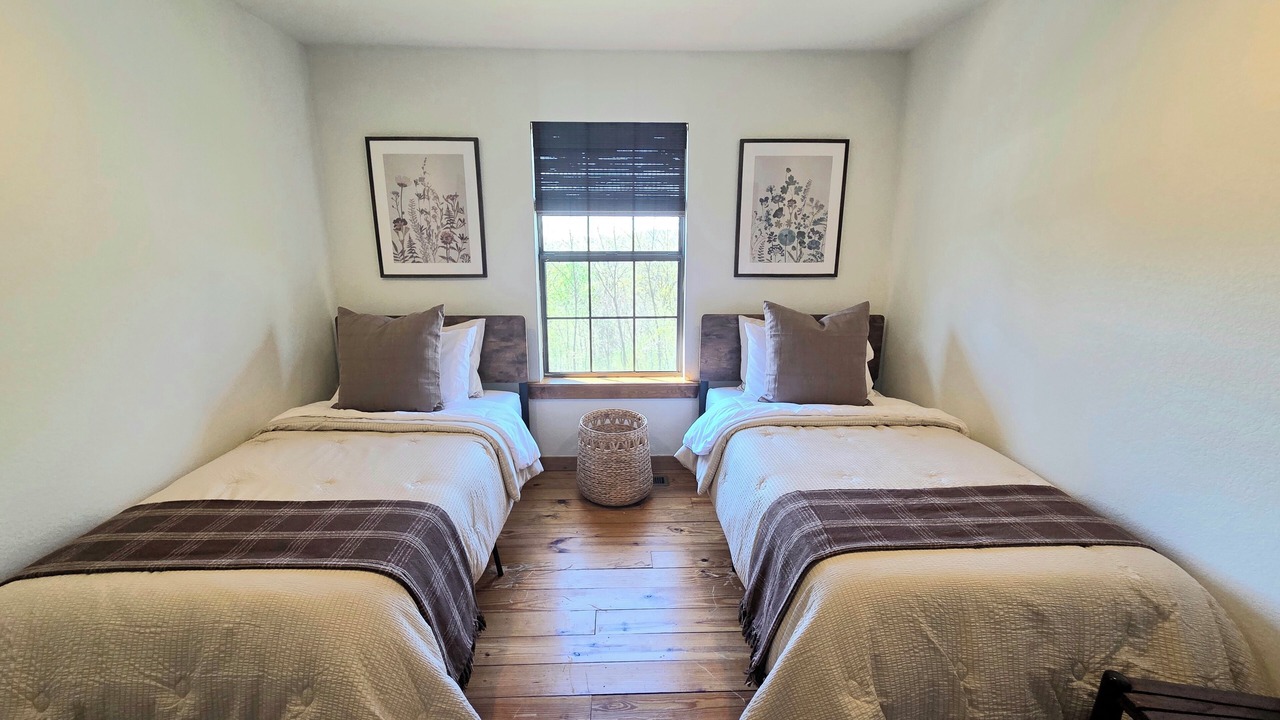 Photo of Bedroom in Mountainburg