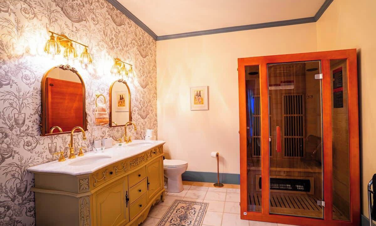 Photo of Bathroom in Maryville