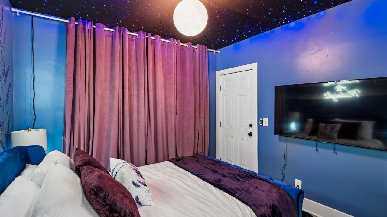 Photo of Bedroom in Hillsboro Village