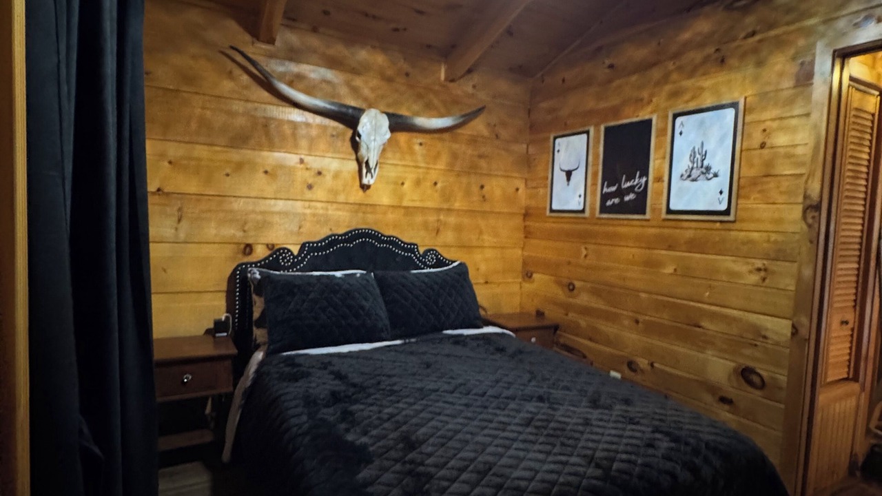 Photo of Bedroom in Texanna