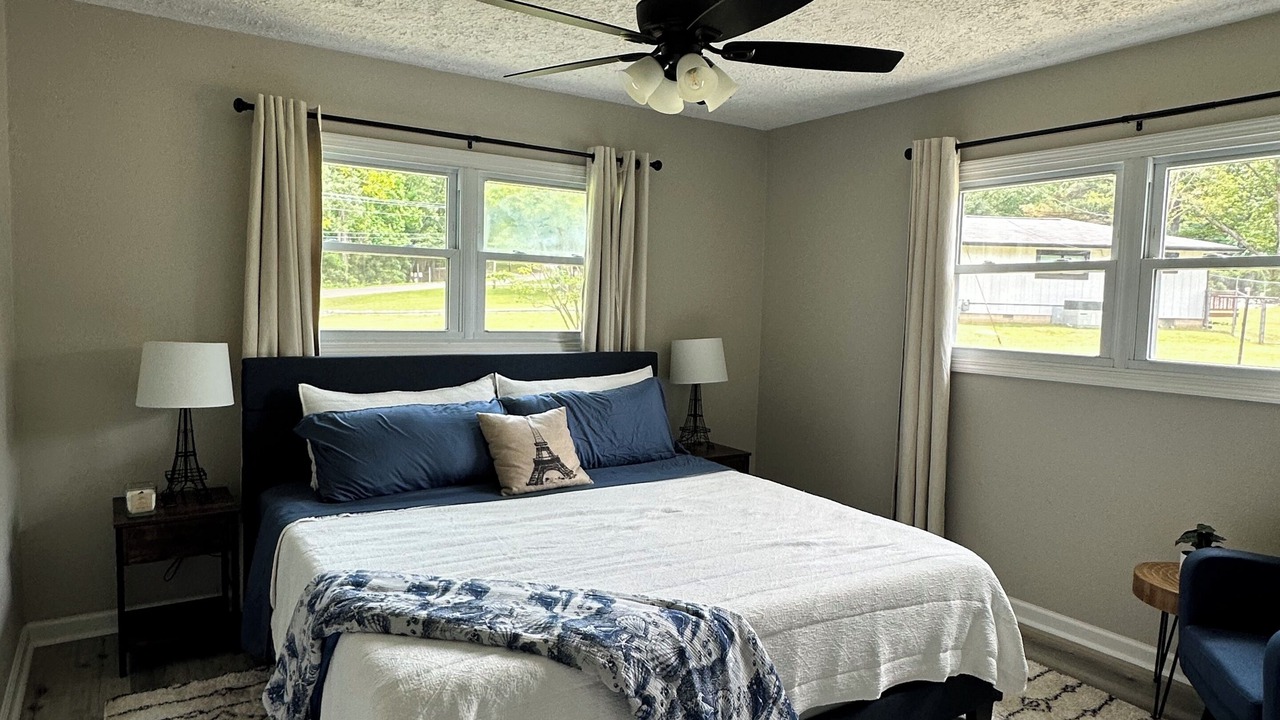 Photo of Bedroom in Springville