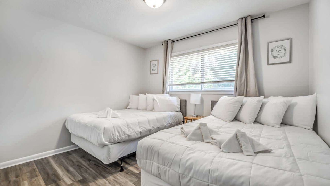 Photo of Bedroom in Parkway Village