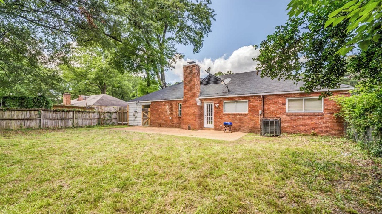 Photo of Outdoor in Parkway Village
