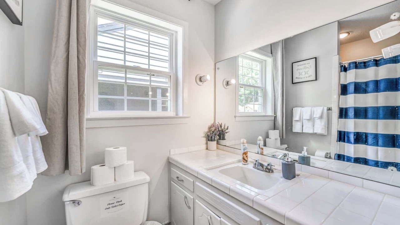 Photo of Bathroom in Parkway Village
