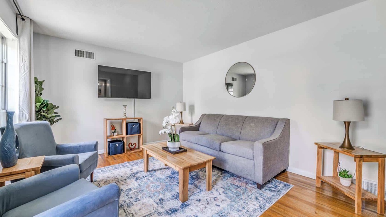Photo of Livingroom in Parkway Village