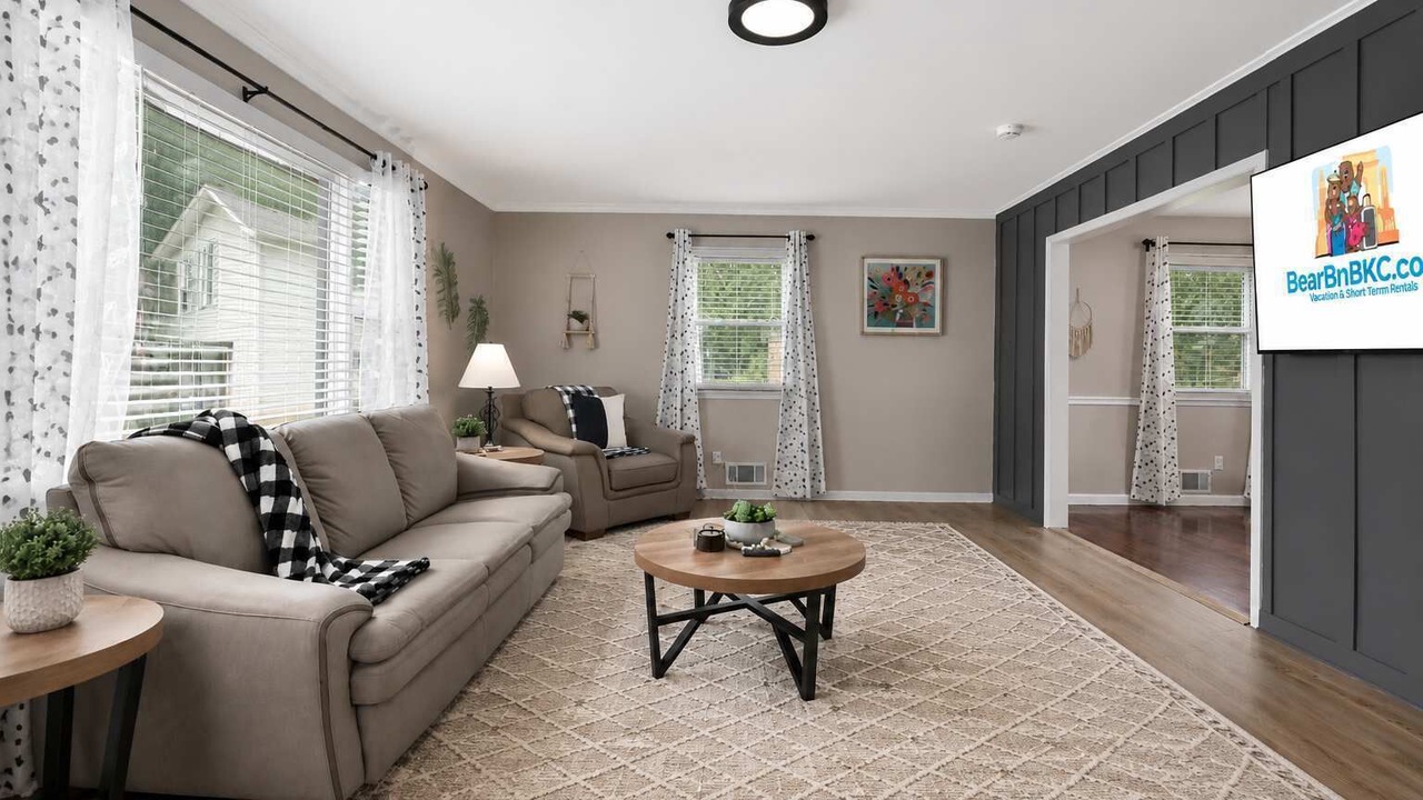 Photo of Livingroom in Shawnee