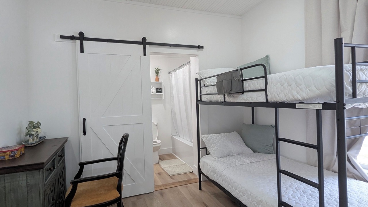 Photo of Bedroom in Tupelo
