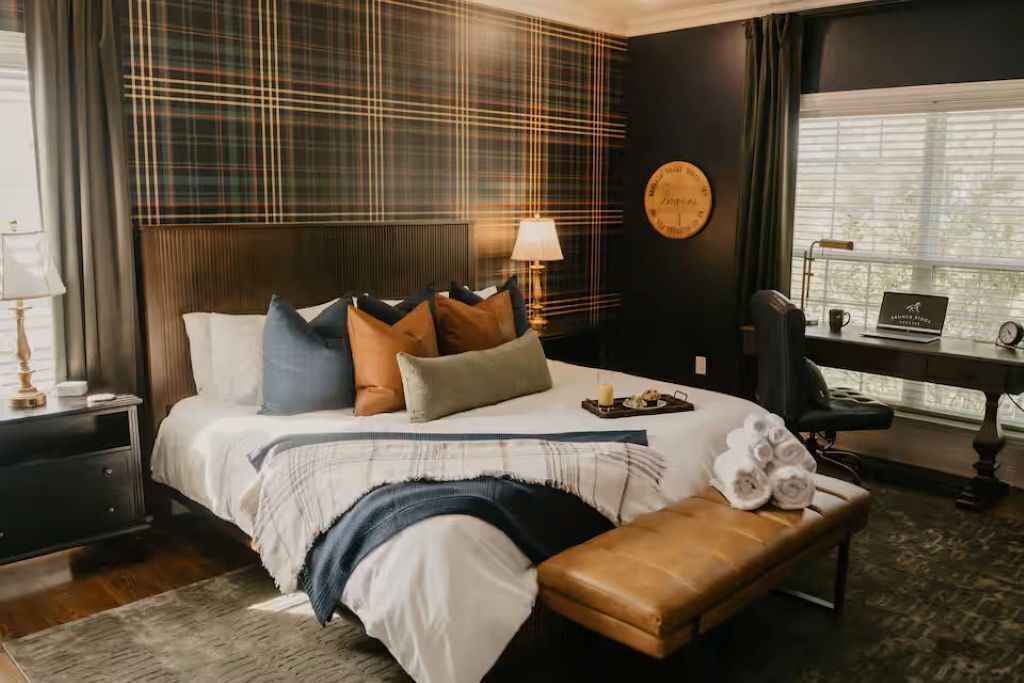 Photo of Bedroom in Chaplin