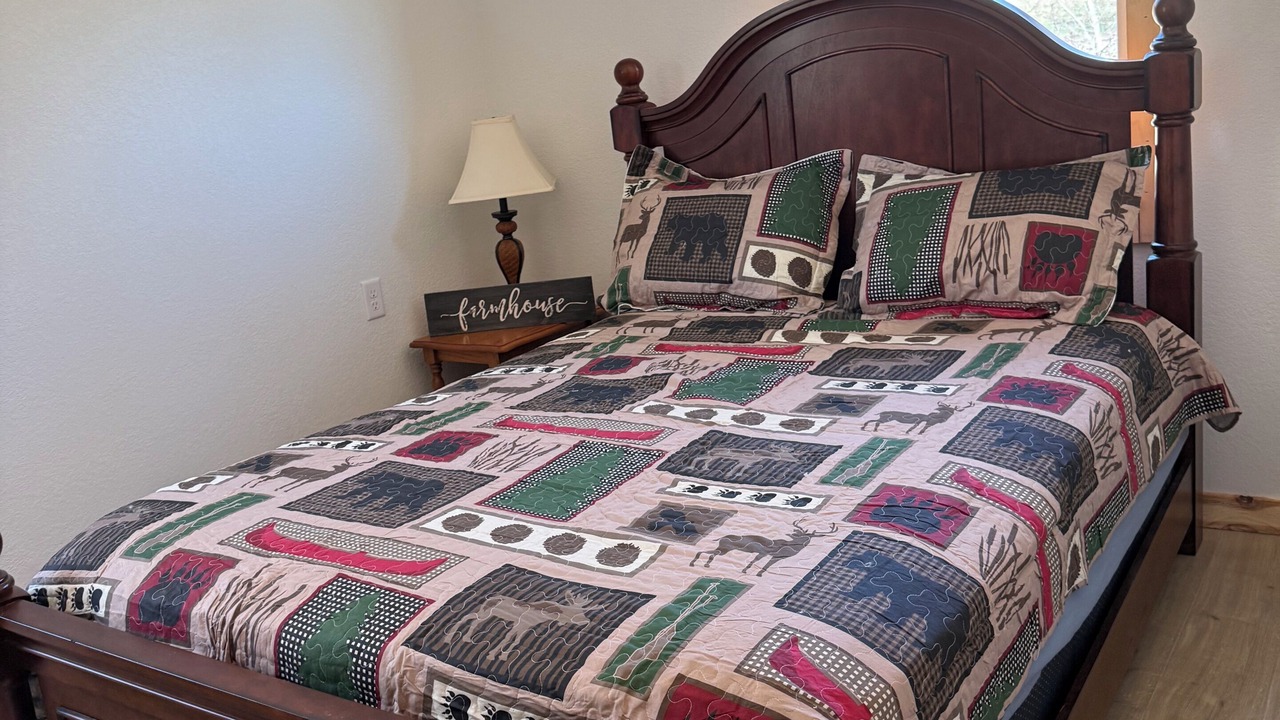 Photo of Bedroom in Elk Creek