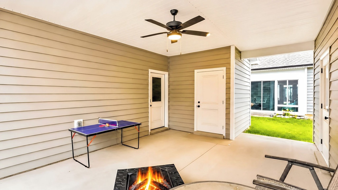 Photo of Patio Balcony in Jeffersonville