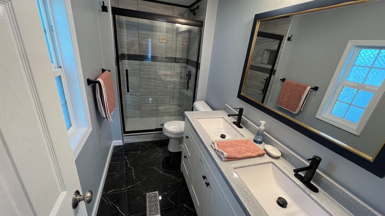 Photo of Bathroom in Elwood