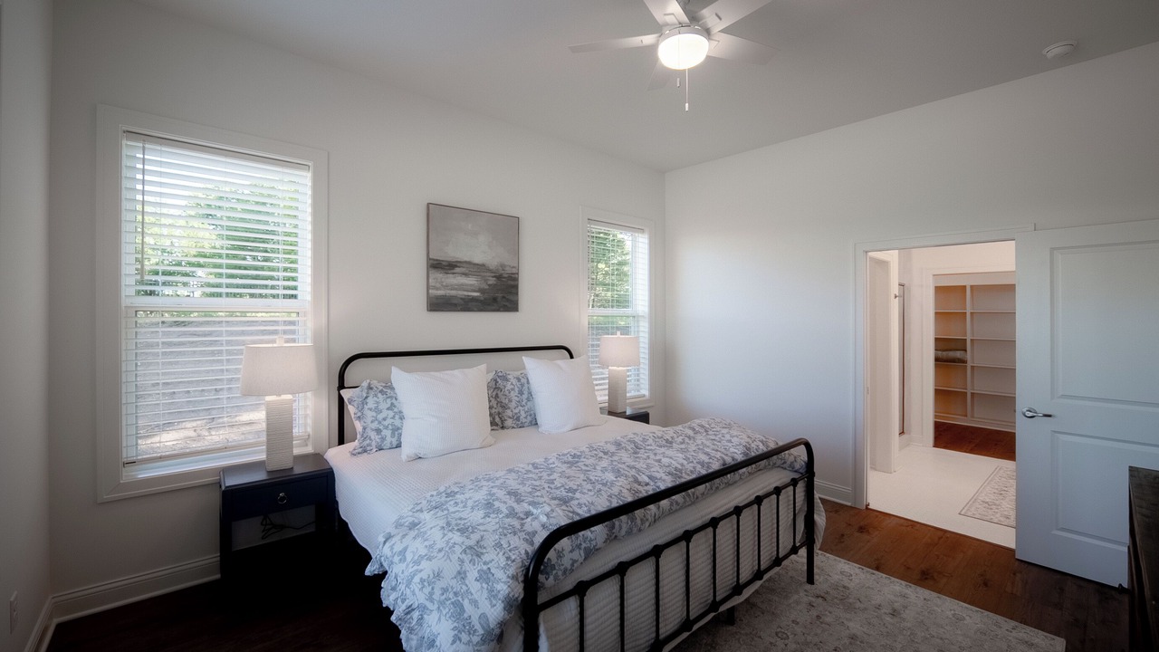 Photo of Bedroom in Smithville