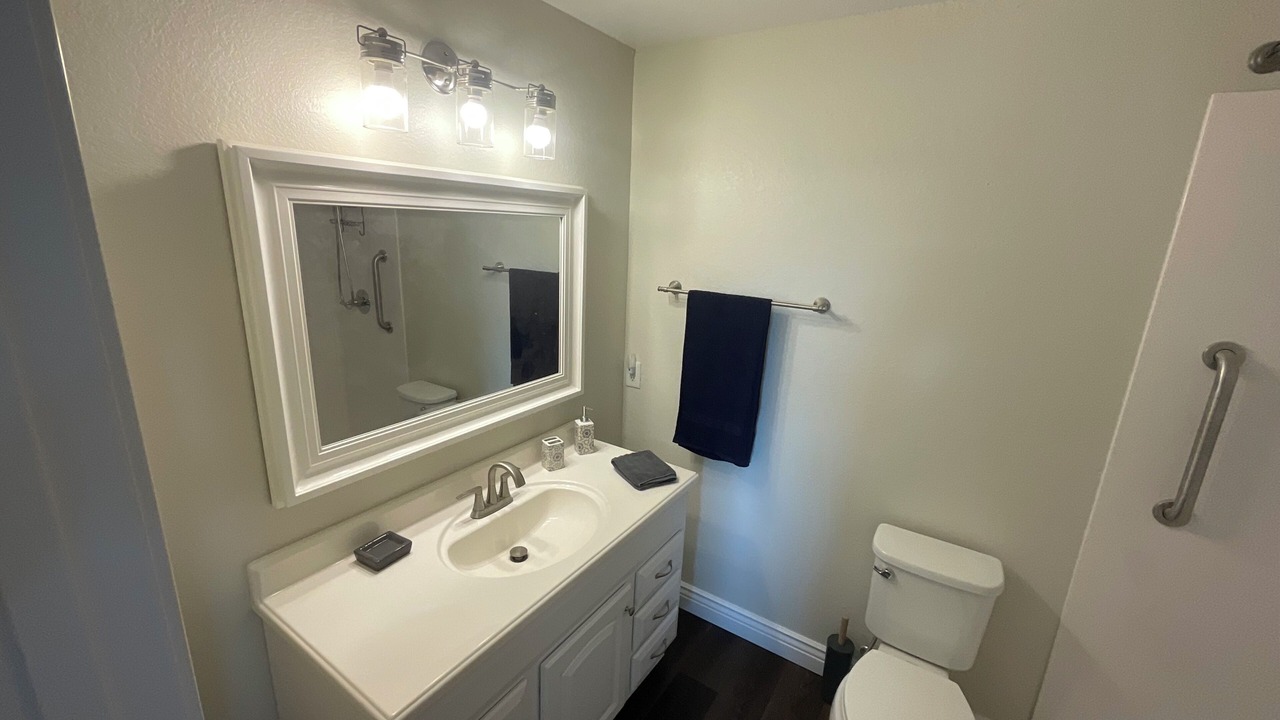 Photo of Bathroom in Pelsor